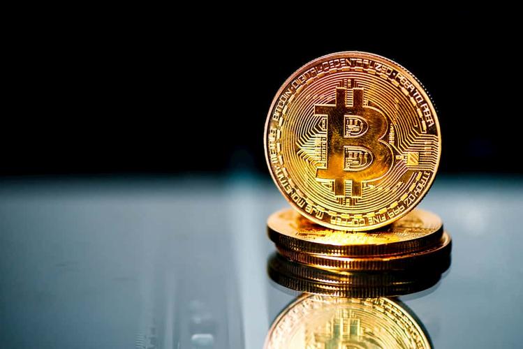 ​鲸鱼们减持持仓后，是不是该买比特币了？